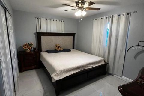 Casa en venta en Spring Hill, Florida, 4 dormitorios, 229.65 m2 № 2195325 - foto 12