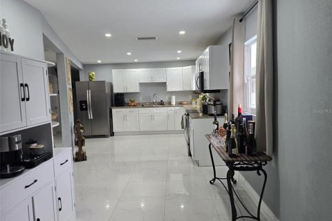 Casa en venta en Spring Hill, Florida, 4 dormitorios, 229.65 m2 № 2195325 - foto 4