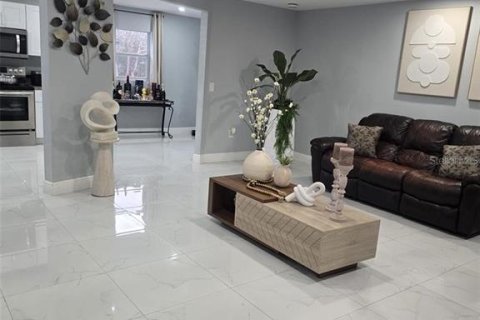 Casa en venta en Spring Hill, Florida, 4 dormitorios, 229.65 m2 № 2195325 - foto 15