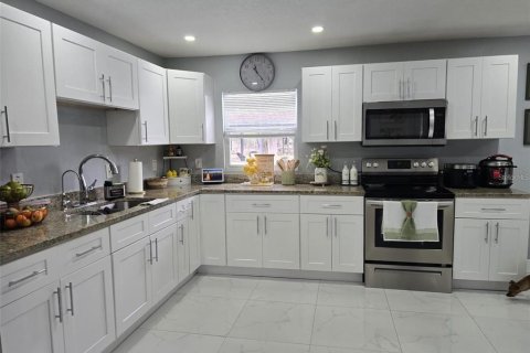 Casa en venta en Spring Hill, Florida, 4 dormitorios, 229.65 m2 № 2195325 - foto 5