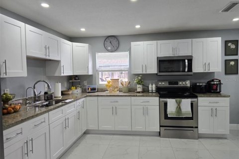 Casa en venta en Spring Hill, Florida, 4 dormitorios, 229.65 m2 № 2195325 - foto 6