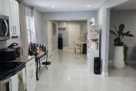 Casa en venta en Spring Hill, Florida, 4 dormitorios, 229.65 m2 № 2195325 - foto 7