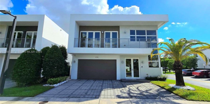 Villa ou maison à Doral, Floride 5 chambres, 305.83 m2 № 1943991