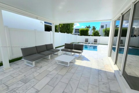 Villa ou maison à vendre à Doral, Floride: 5 chambres, 305.83 m2 № 1943991 - photo 25