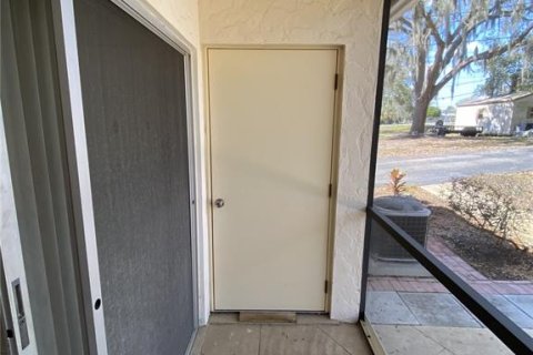 Condominio en venta en Lake Wales, Florida, 1 dormitorio, 67.26 m2 № 1508466 - foto 16