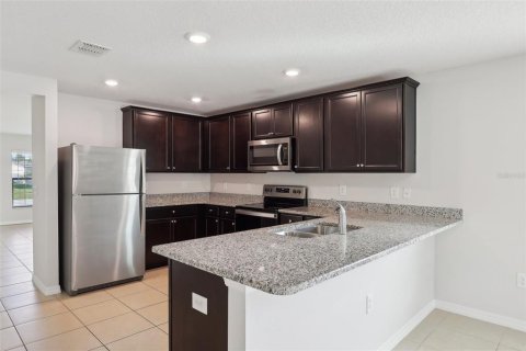House in Poinciana, Florida 4 bedrooms, 173.63 sq.m. № 1522530 - photo 9