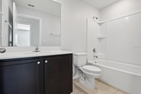 House in Poinciana, Florida 4 bedrooms, 173.63 sq.m. № 1522530 - photo 27