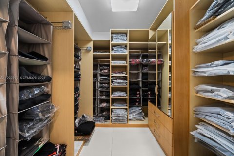 Villa ou maison à louer à Miami Beach, Floride: 5 chambres, 369.75 m2 № 2000397 - photo 22