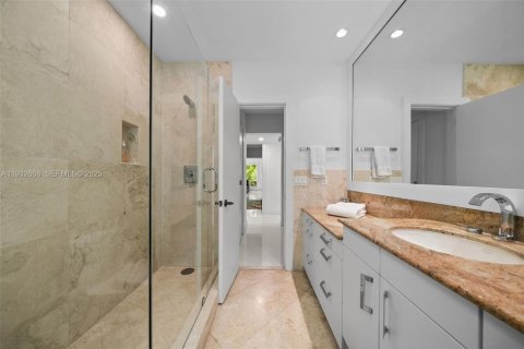 Villa ou maison à louer à Miami Beach, Floride: 5 chambres, 369.75 m2 № 2000397 - photo 28
