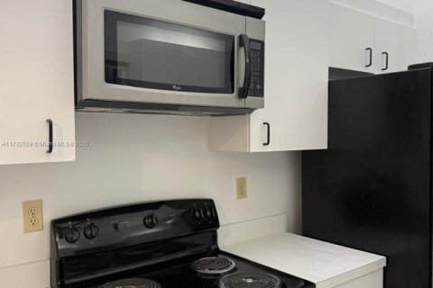 Condominio en venta en Tamarac, Florida, 2 dormitorios, 116.69 m2 № 1865321 - foto 4