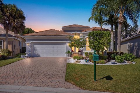 House in Lake Worth, Florida 3 bedrooms, 190.73 sq.m. № 2417555
