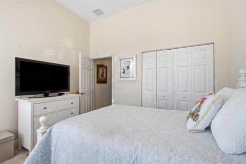House in Lake Worth, Florida 3 bedrooms, 190.73 sq.m. № 2417555 - photo 24