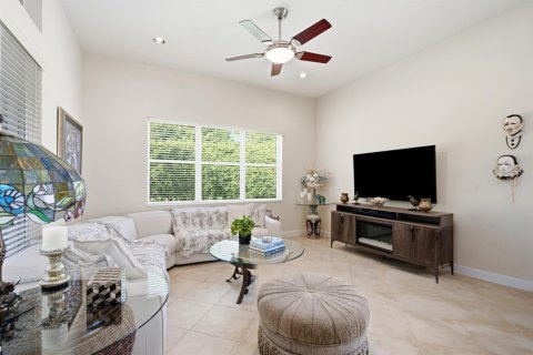 House in Lake Worth, Florida 3 bedrooms, 190.73 sq.m. № 2417555 - photo 19