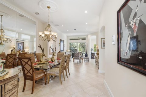 House in Lake Worth, Florida 3 bedrooms, 190.73 sq.m. № 2417555 - photo 9