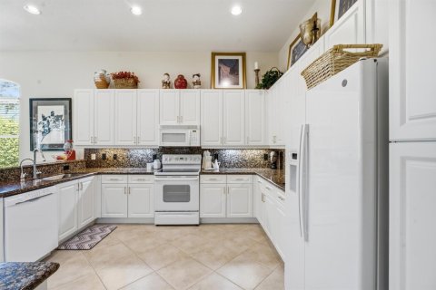 House in Lake Worth, Florida 3 bedrooms, 190.73 sq.m. № 2417555 - photo 14