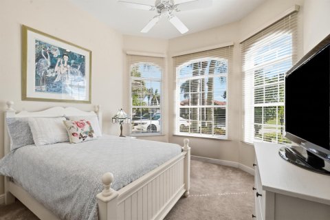 House in Lake Worth, Florida 3 bedrooms, 190.73 sq.m. № 2417555 - photo 23