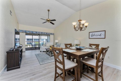 Condo in Punta Gorda, Florida, 2 bedrooms  № 1642121 - photo 7