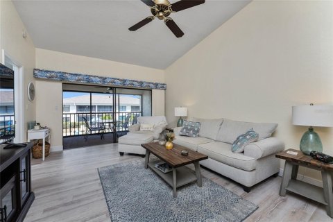 Condo in Punta Gorda, Florida, 2 bedrooms  № 1642121 - photo 2
