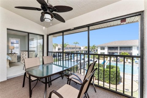 Condo in Punta Gorda, Florida, 2 bedrooms  № 1642121 - photo 4