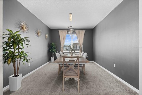 House in Ocala, Florida 4 bedrooms, 245.73 sq.m. № 1907503 - photo 9
