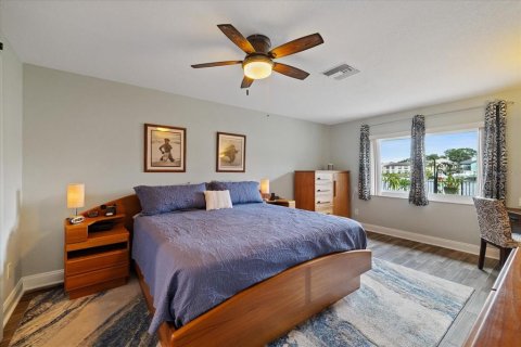House in New Port Richey, Florida 3 bedrooms, 143.72 sq.m. № 2405049 - photo 22