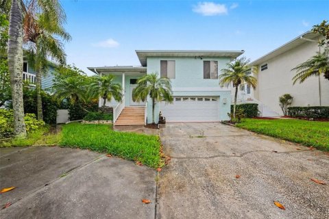 Casa en New Port Richey, Florida 5 dormitorios, 212.56 m2 № 2095643
