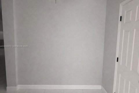 Villa ou maison à vendre à Miami, Floride: 3 chambres, 126.72 m2 № 1993427 - photo 4