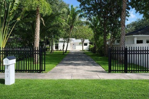 Villa ou maison à vendre à Miami, Floride: 3 chambres, 126.72 m2 № 1993427 - photo 7