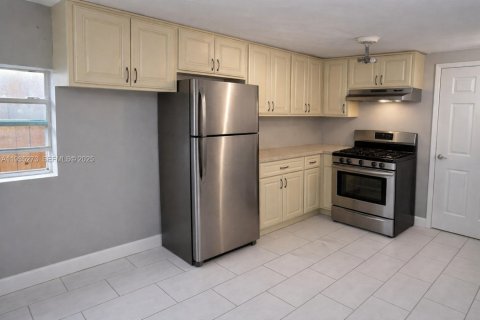 Villa ou maison à vendre à Miami, Floride: 3 chambres, 126.72 m2 № 1993427 - photo 13