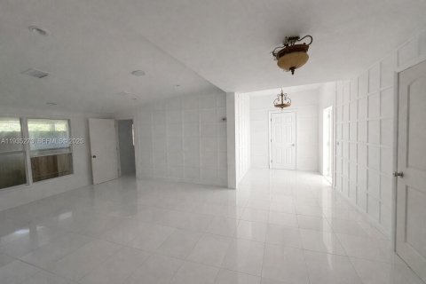 Villa ou maison à vendre à Miami, Floride: 3 chambres, 126.72 m2 № 1993427 - photo 9