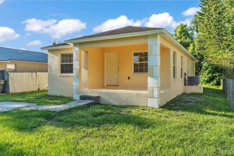 House in Lakeland, Florida 3 bedrooms, 104.98 sq.m. № 1904261 - photo 3