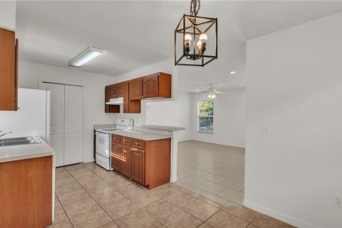 House in Lakeland, Florida 3 bedrooms, 104.98 sq.m. № 1904261 - photo 14
