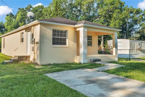 House in Lakeland, Florida 3 bedrooms, 104.98 sq.m. № 1904261 - photo 2