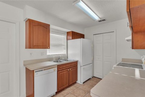 House in Lakeland, Florida 3 bedrooms, 104.98 sq.m. № 1904261 - photo 16