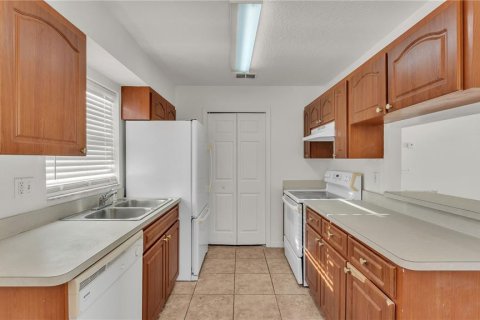 House in Lakeland, Florida 3 bedrooms, 104.98 sq.m. № 1904261 - photo 15