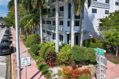 Appartement à louer à Miami Beach, Floride: 3 chambres, 188.13 m2 № 2048917 - photo 11
