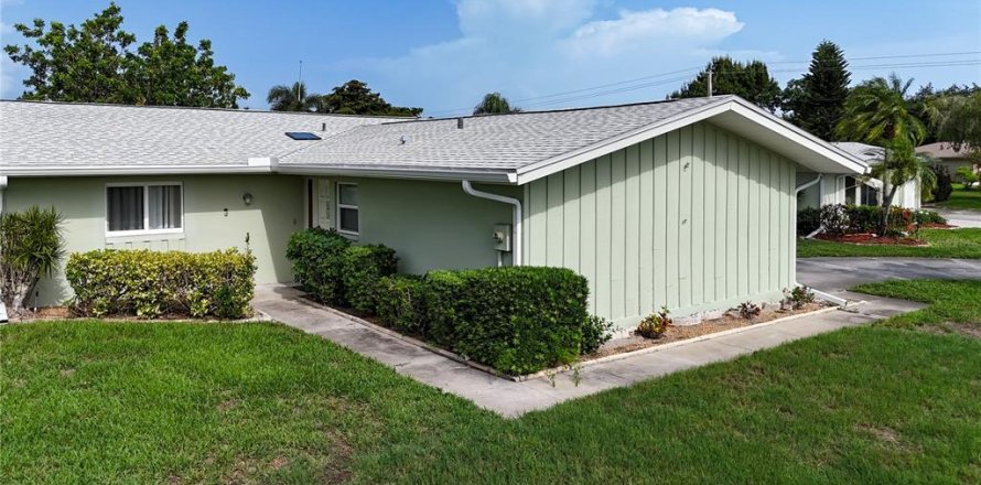 Condominio en Fort Myers, Florida, 2 dormitorios № 1808041