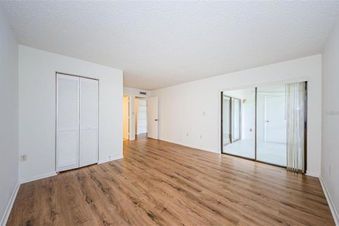 Condo in Clearwater, Florida, 2 bedrooms № 2209093 - photo 8