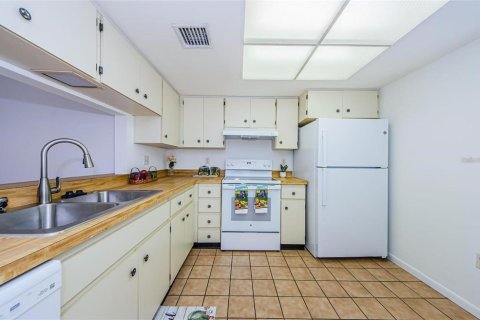 Condo in Clearwater, Florida, 2 bedrooms № 2209093 - photo 7