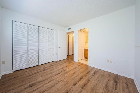 Condo in Clearwater, Florida, 2 bedrooms № 2209093 - photo 12