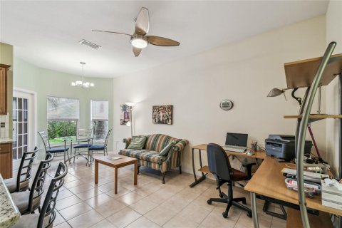 House in Poinciana, Florida 2 bedrooms, 167.22 sq.m. № 1565931 - photo 25