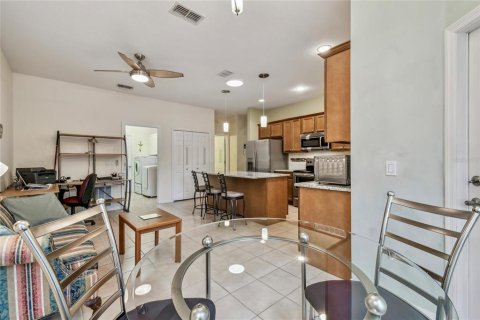 House in Poinciana, Florida 2 bedrooms, 167.22 sq.m. № 1565931 - photo 23