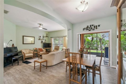 House in Poinciana, Florida 2 bedrooms, 167.22 sq.m. № 1565931 - photo 10