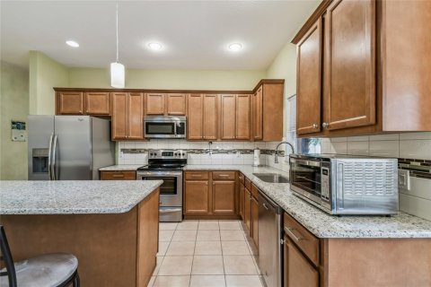 House in Poinciana, Florida 2 bedrooms, 167.22 sq.m. № 1565931 - photo 15