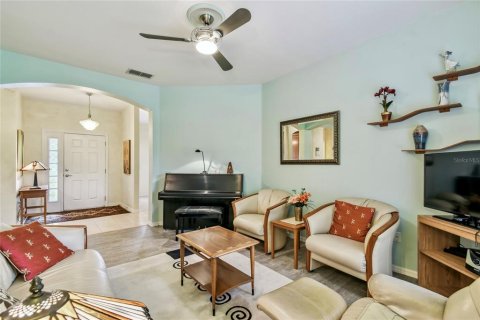 House in Poinciana, Florida 2 bedrooms, 167.22 sq.m. № 1565931 - photo 6