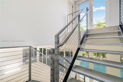 Купить виллу или дом в Майами, Флорида 3 спальни, 246.75м2, № 2019440 - фото 27