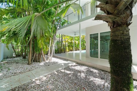 Купить виллу или дом в Майами, Флорида 3 спальни, 246.75м2, № 2019440 - фото 7