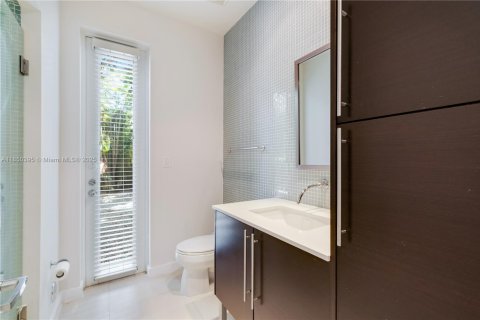 Купить виллу или дом в Майами, Флорида 3 спальни, 246.75м2, № 2019440 - фото 25