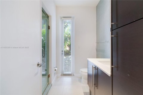 Купить виллу или дом в Майами, Флорида 3 спальни, 246.75м2, № 2019440 - фото 24