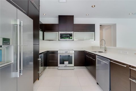 Купить виллу или дом в Майами, Флорида 3 спальни, 246.75м2, № 2019440 - фото 19